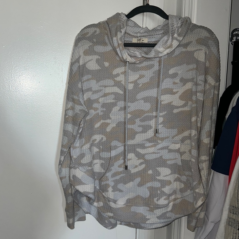 Long sleeve hoodie